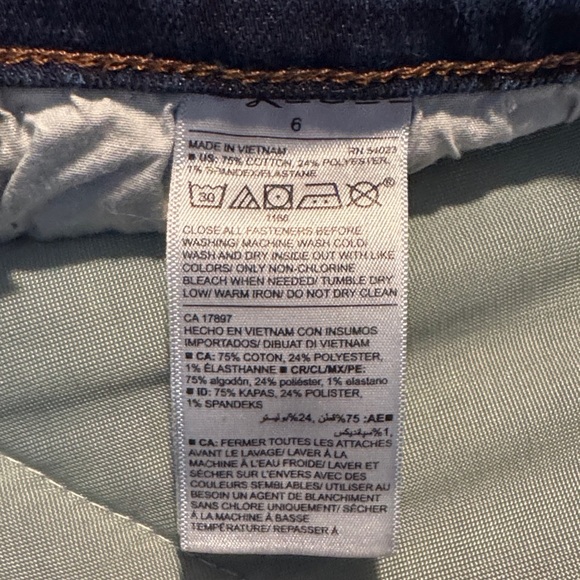 Old Navy Dark Blue Jean Shorts - Picture 3 of 4